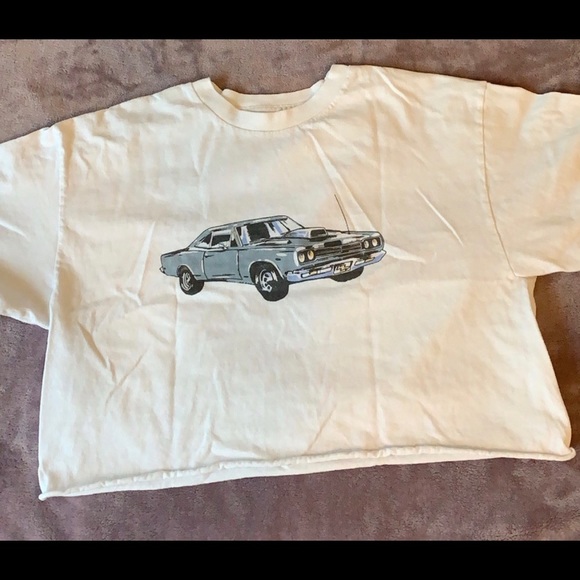 Brandy Melville Tops - brandy melville motor show cropped tee!